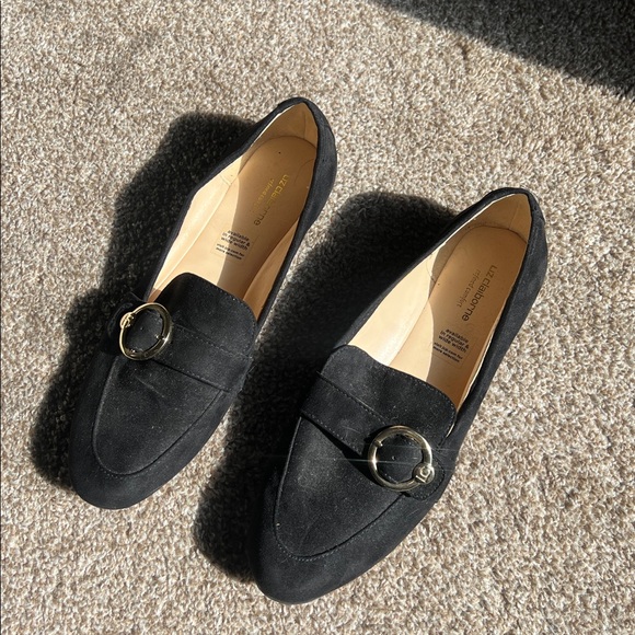 Liz Claiborne Black Loafers with Gold Buckle - Picture 2 of 6